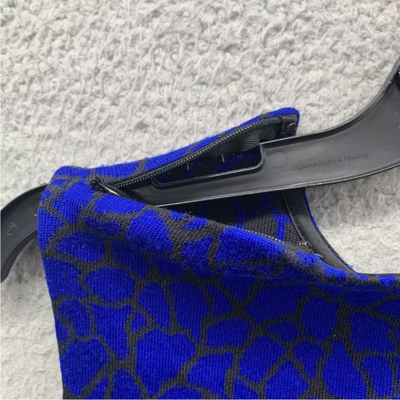 ST. JOHN  Leopard Animal Print Blue Black Silk Blend Stretch Tank Top Size S - Picture 9 of 9